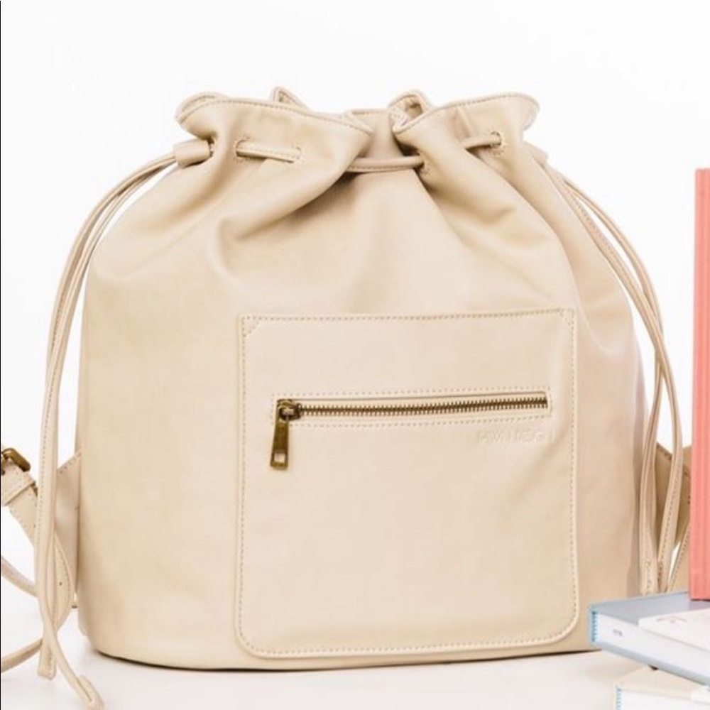 🌷✨FAWN DESIGN Draw string Bag✨🌷